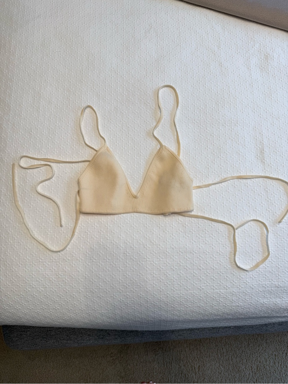 ZARA Ribbed Triangle Bralette - Picture 2 of 7